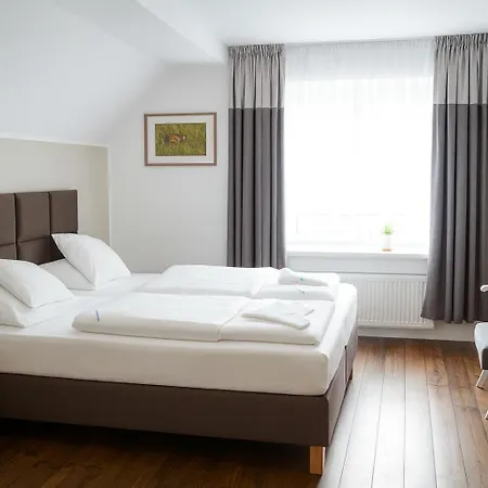 Kompleks Wypoczynkowo-konferencyjny Mazur-syrenka Krutyn