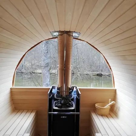 Holiday park Kompleks Wypoczynkowo-konferencyjny Mazur-syrenka